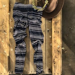 Super cute gottex leggings with back pocket